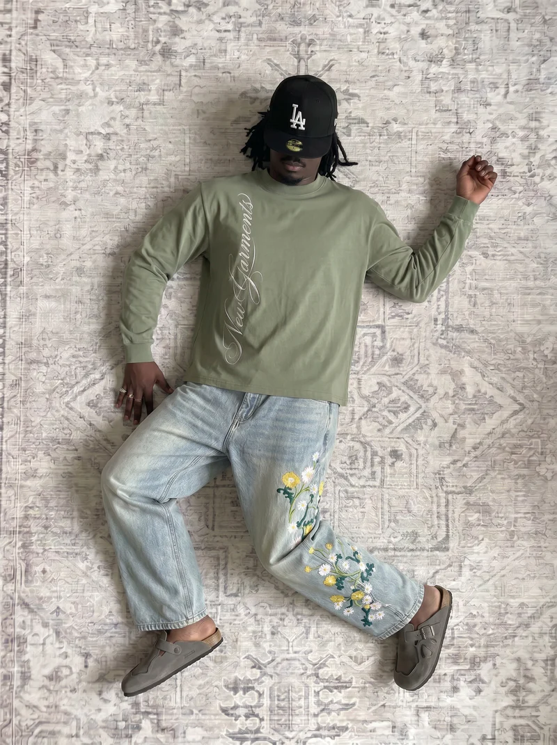Vertical Signature Longsleeve in Moss Green